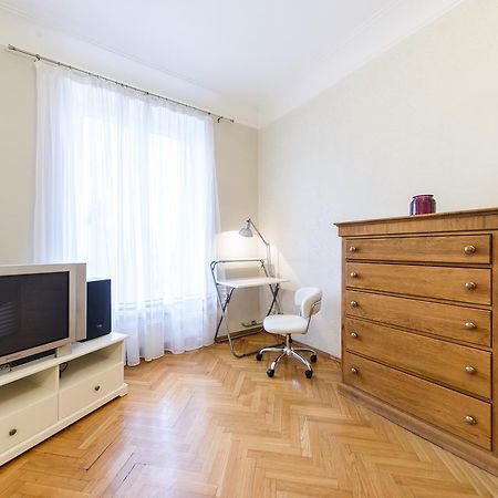 Apartment Near Olympic Stadium Κίεβο Εξωτερικό φωτογραφία